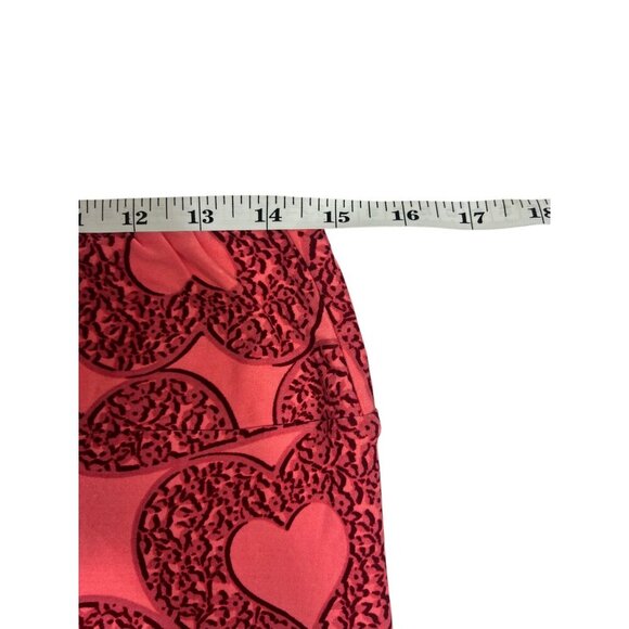 LuLaRoe Women's Pink Red Hearts Tall & Curvy Tights - Picture 4 of 5